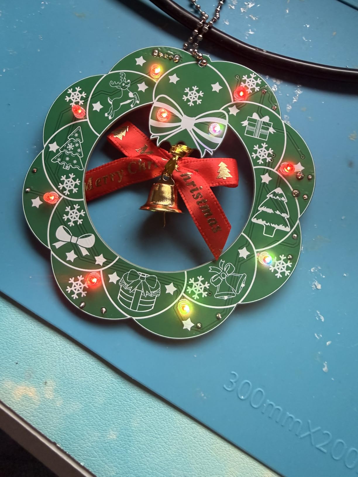 Bausatz Weihnachtsdeko 2-teilig Braum & Kranz mit 3 Lichtmodi