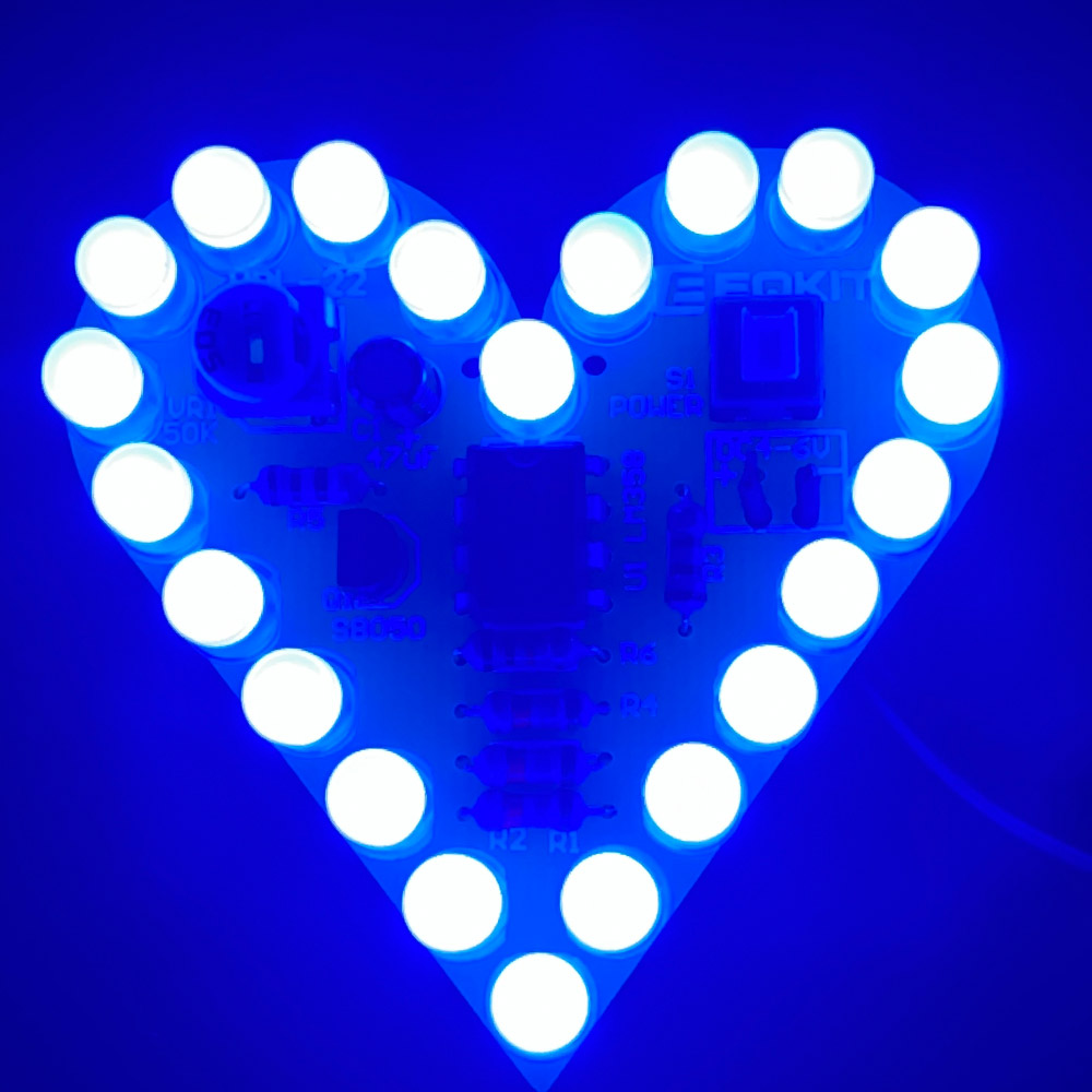 Bausatz: Pulsierendes LED Herz (blau)