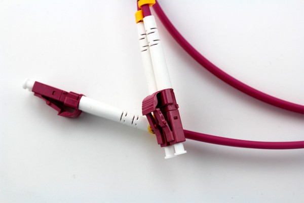 Glasfaser LWL Duplex Patchkabel LC-LC 50/125µ OM4 3m